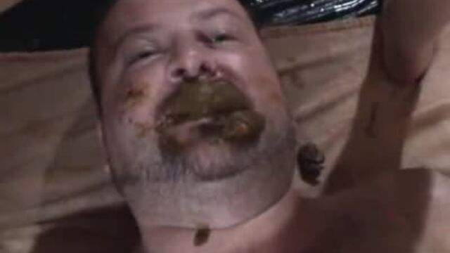 Two Guys Sucking On Girls Shit