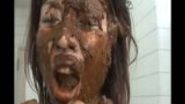Sexy Girl Eating Shit