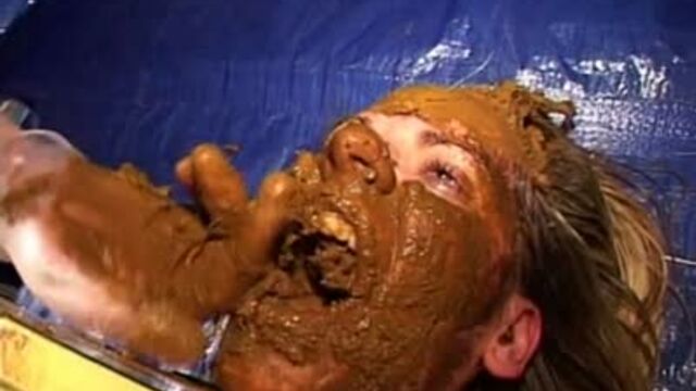 Scat Eating Woman