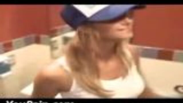 Girl Pooping At Restaurant's Toilet