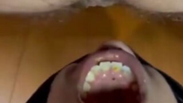 Feedindg a Hungry Chinese Toilet Mouth