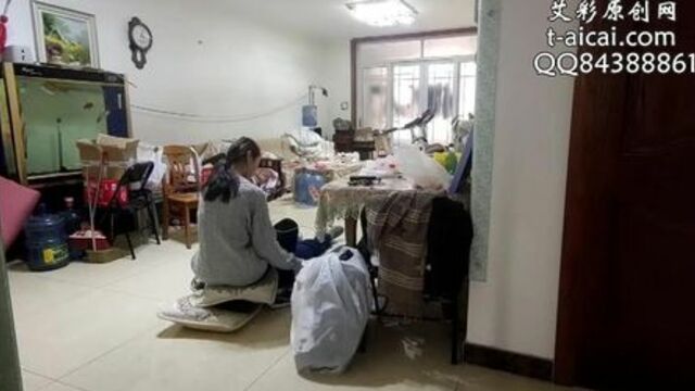 Chinese girl feet licking 2
