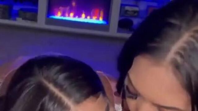 threesome wit 2 unknown bitches