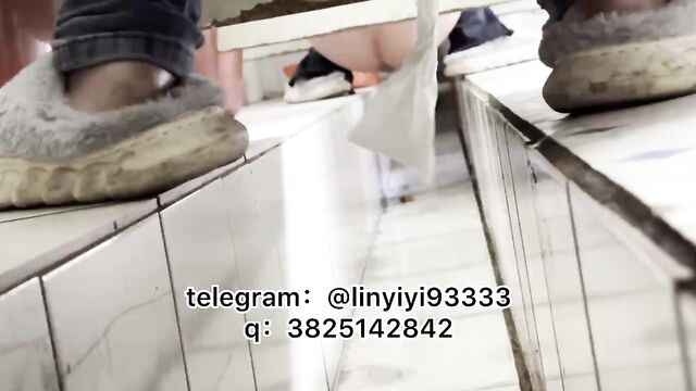 Girl pooping in toilet 007